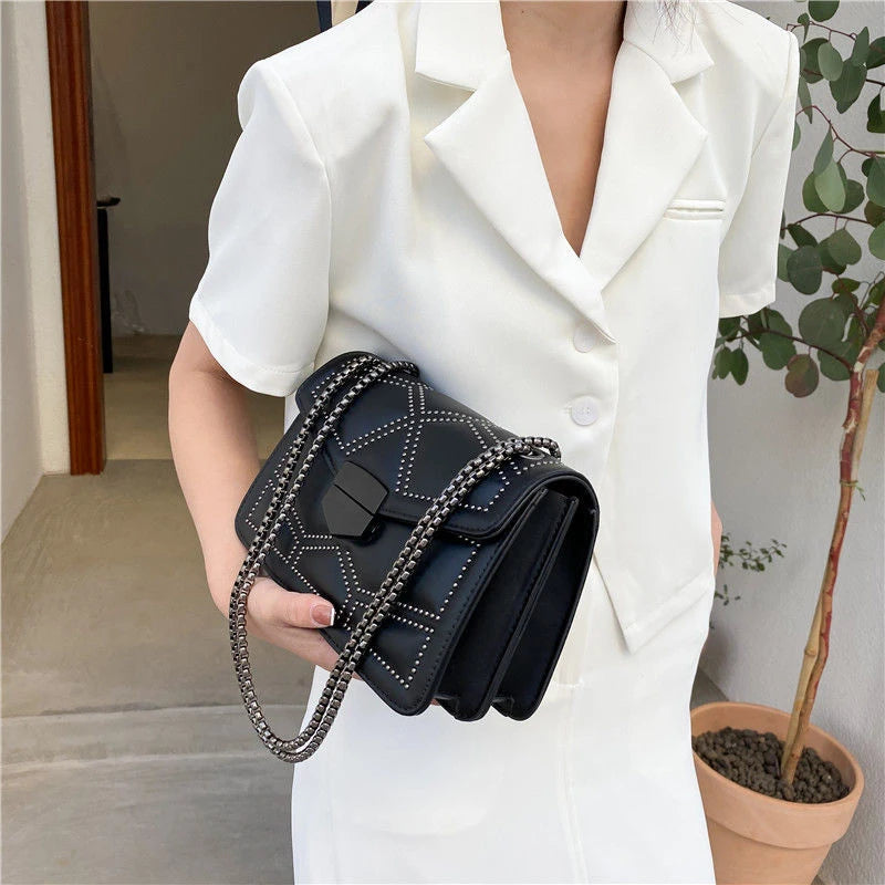 Yogodlns Vintage Rivet PU Leather Flap Crossbody Bag with Chain ART : 17