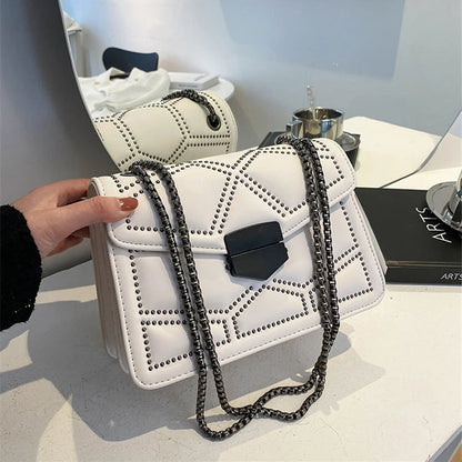 Yogodlns Vintage Rivet PU Leather Flap Crossbody Bag with Chain ART : 17